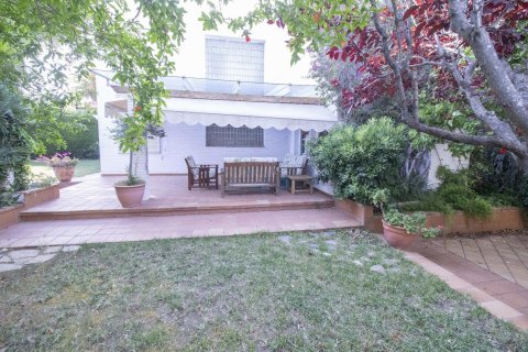 Купить дом в Кома-Руга, Испания с 6 комнат, № 1462 - фото 9