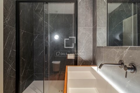 2 bedrooms apartment for sale in Barcelona, Catalonia, Spain № 7118 - photo 18