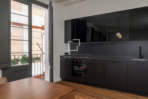 2 bedrooms apartment for sale in Barcelona, Catalonia, Spain № 7118 - photo 15