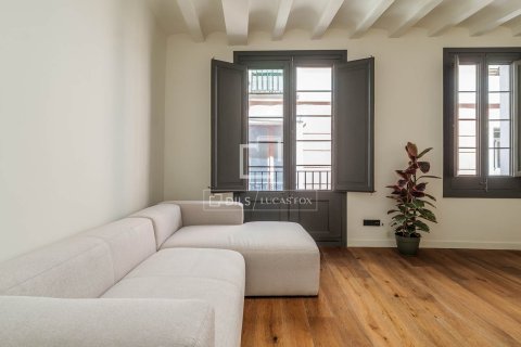 2 bedrooms apartment for sale in Barcelona, Catalonia, Spain № 7118 - photo 27