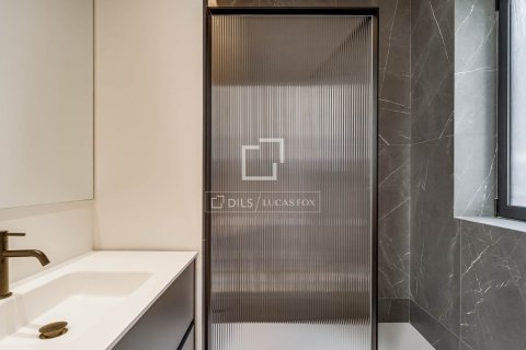 2 bedrooms apartment for sale in Barcelona, Catalonia, Spain № 7118 - photo 8