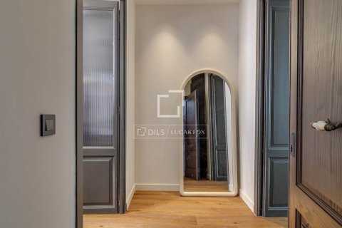 2 bedrooms apartment for sale in Barcelona, Catalonia, Spain № 7118 - photo 5