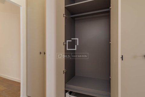 2 bedrooms apartment for sale in Barcelona, Catalonia, Spain № 7118 - photo 23