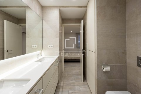 Купить квартиру в Барселона, Испания с 3 спальни, 138м², № 7124 - фото 5