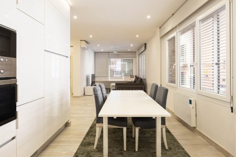 Купить квартиру в Барселона, Испания с 3 спальни, 138м², № 7124 - фото 2