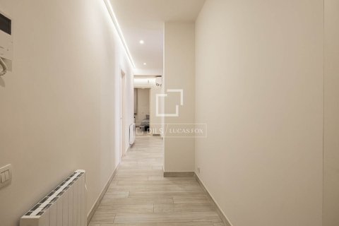 Купить квартиру в Барселона, Испания с 3 спальни, 138м², № 7124 - фото 25