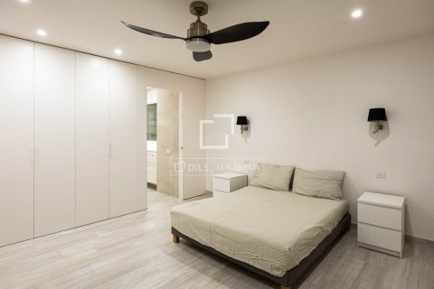 Купить квартиру в Барселона, Испания с 3 спальни, 138м², № 7124 - фото 8