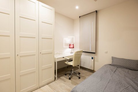 Купить квартиру в Барселона, Испания с 3 спальни, 138м², № 7124 - фото 21