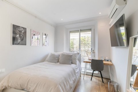 Купить квартиру в Барселона, Испания с 5 комнат, № 1514 - фото 20