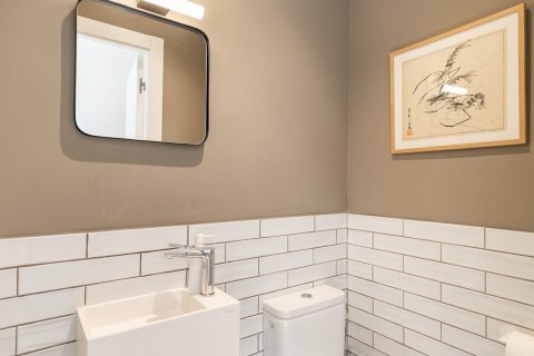 Купить квартиру в Барселона, Испания с 5 комнат, № 1514 - фото 15