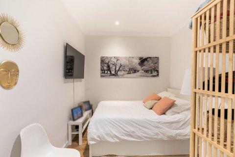 Купить квартиру в Барселона, Испания с 5 комнат, № 1514 - фото 23