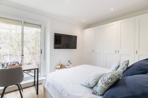 Купить квартиру в Барселона, Испания с 5 комнат, № 1514 - фото 18