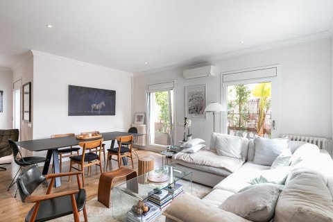 Квартира с 4 спальнями в Барселоне, Каталония, Испания № 1514