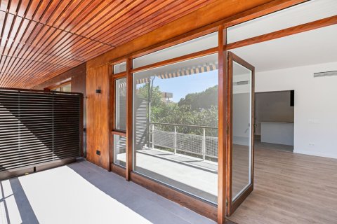 Купить квартиру в Барселона, Испания с 6 комнат, № 1509 - фото 28