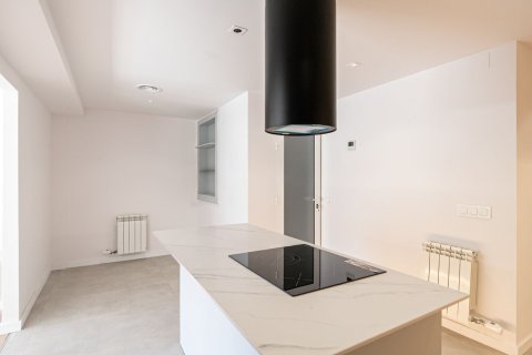 Купить квартиру в Барселона, Испания с 6 комнат, № 1509 - фото 9