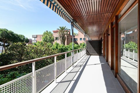 Купить квартиру в Барселона, Испания с 6 комнат, № 1509 - фото 22