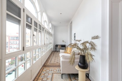 Купить квартиру в Барселона, Испания с 4 комнаты, № 1510 - фото 4