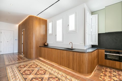 Купить квартиру в Барселона, Испания с 4 комнаты, № 1510 - фото 11