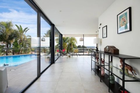 Купить дом в Кастельдефельс, Испания с 7 комнат, 407м², № 1513 - фото 11