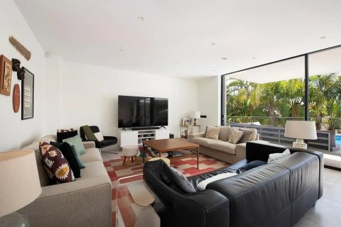 Купить дом в Кастельдефельс, Испания с 7 комнат, 407м², № 1513 - фото 9