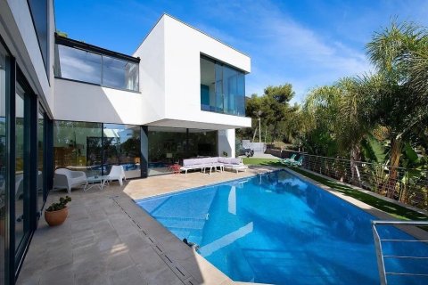 Купить дом в Кастельдефельс, Испания с 7 комнат, 407м², № 1513 - фото 2