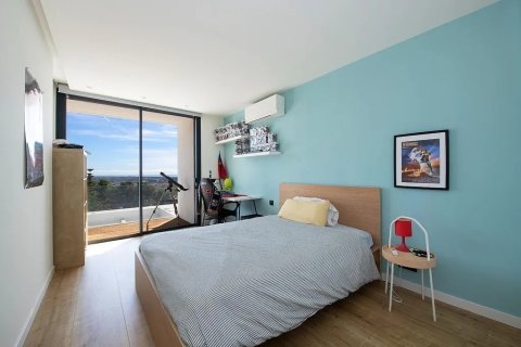 Купить дом в Кастельдефельс, Испания с 7 комнат, 407м², № 1513 - фото 27