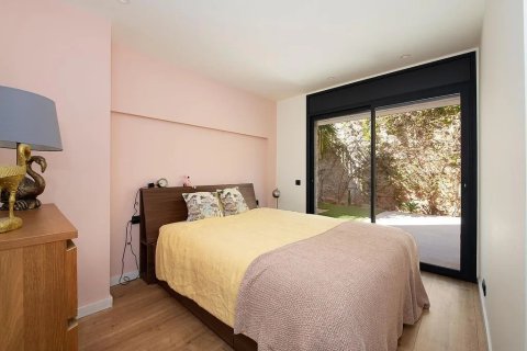 Купить дом в Кастельдефельс, Испания с 7 комнат, 407м², № 1513 - фото 16