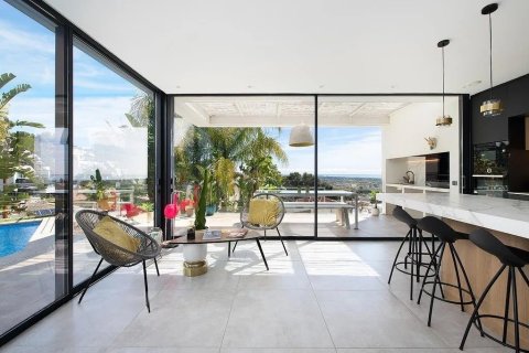 Купить дом в Кастельдефельс, Испания с 7 комнат, 407м², № 1513 - фото 12