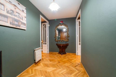 Квартира с 6 спальнями в Барселоне, Каталония, Испания № 1577