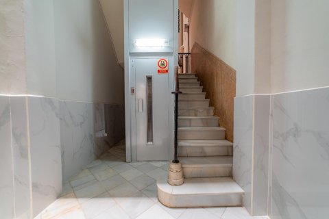 Купить квартиру в Барселона, Испания с 7 комнат, 179м², № 1577 - фото 22