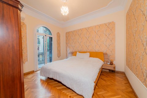Купить квартиру в Барселона, Испания с 7 комнат, 179м², № 1577 - фото 6