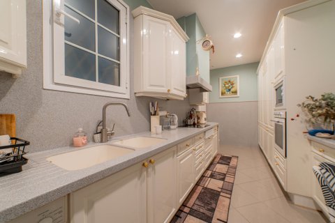 Купить квартиру в Барселона, Испания с 7 комнат, 179м², № 1577 - фото 16