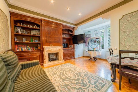 Купить квартиру в Барселона, Испания с 7 комнат, 179м², № 1577 - фото 10