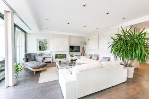 Снять в аренду дом в Барселона, Испания с 11 комнат, № 1572 - фото 3