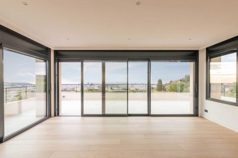 Снять в аренду дом в Барселона, Испания с 6 комнат, № 1575 - фото 13