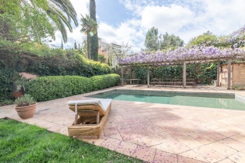 Дом с 6 спальнями в Барселоне, Каталония, Испания № 1571