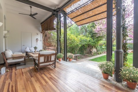 Снять в аренду дом в Барселона, Испания с 7 комнат, № 1571 - фото 2