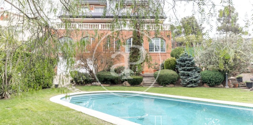 Дом с 7 спальнями в Сан-Кугат-дель-Вальесе, Барселона, Каталония, Испания № 2431