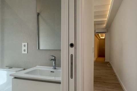 2 bedrooms apartment for sale in Barcelona, Catalonia, Spain № 7534 - photo 8