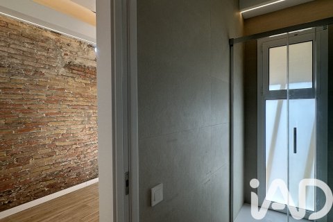 2 bedrooms apartment for sale in Barcelona, Catalonia, Spain № 7534 - photo 11
