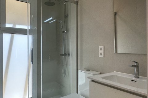 2 bedrooms apartment for sale in Barcelona, Catalonia, Spain № 7534 - photo 9