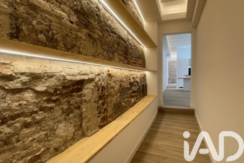 2 bedrooms apartment for sale in Barcelona, Catalonia, Spain № 7534 - photo 2