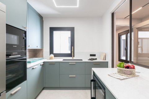 Купить квартиру в Барселона, Испания с 5 комнат, № 1494 - фото 11