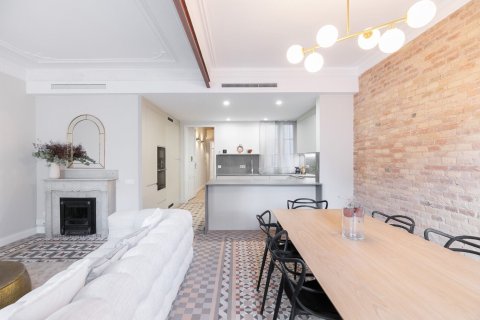 3 chambres apartment à vendre à Barcelona, Catalonia, Spain № 1495 - photo 10