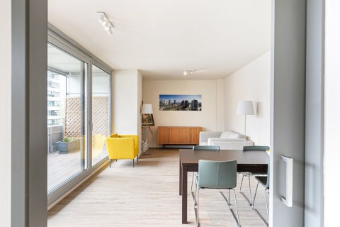 Apartamento de 2 dormitorios en venta en Barcelona, Cataluña, Spain № 1499 - foto 3