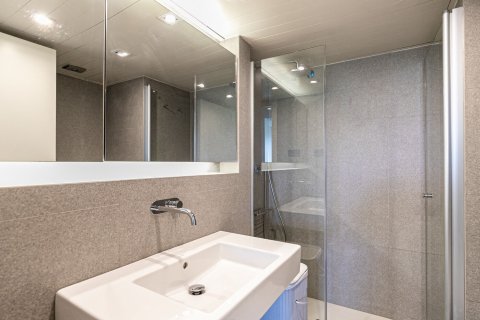 Apartamento de 2 dormitorios en venta en Barcelona, Cataluña, Spain № 1499 - foto 14