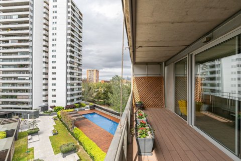 Apartamento de 2 dormitorios en venta en Barcelona, Cataluña, Spain № 1499 - foto 6