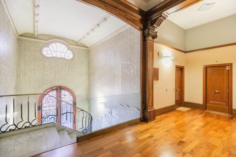 Купить квартиру в Барселона, Испания с 3 комнаты, № 1498 - фото 24