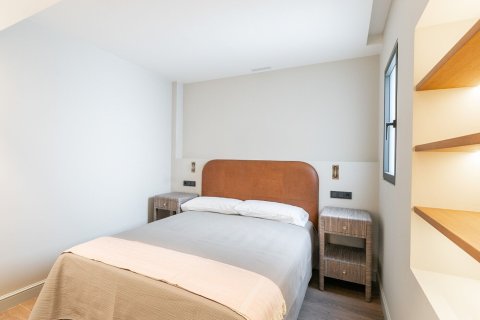 Купить квартиру в Барселона, Испания с 3 комнаты, № 1496 - фото 22