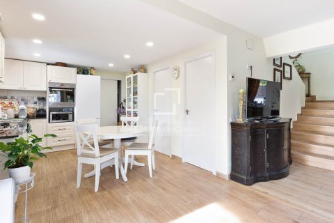 6 chambres villa à vendre à Castelldefels, Barcelona, Catalonia, Spain № 3873 - photo 8